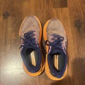 Hoka challenger ART 7